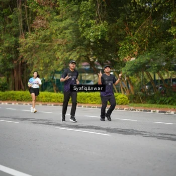 Runner Photo 8398309
