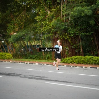 Runner Photo 8398310