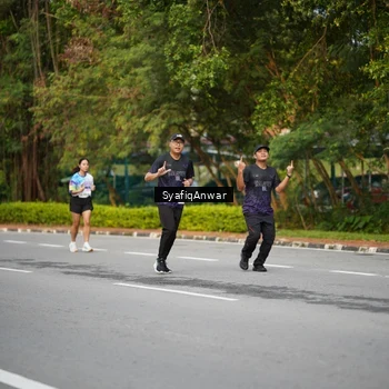 Runner Photo 8398313