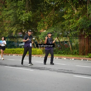 Runner Photo 8398314