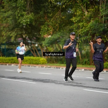 Runner Photo 8398319