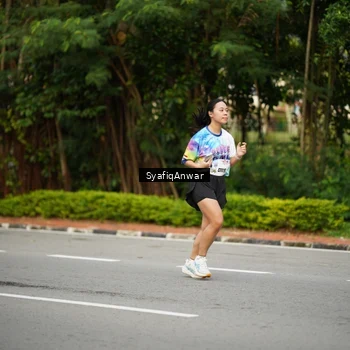 Runner Photo 8398321