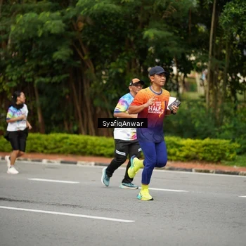 Runner Photo 8398326