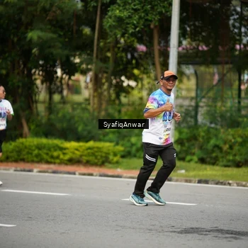 Runner Photo 8398328