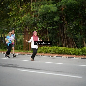 Runner Photo 8398333