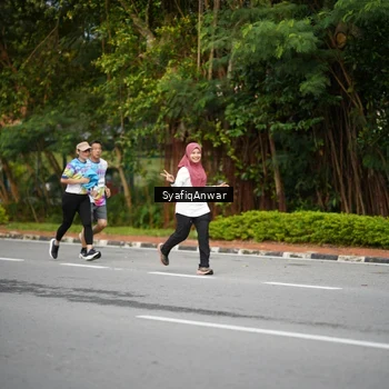 Runner Photo 8398334