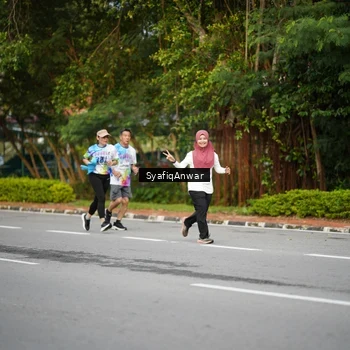 Runner Photo 8398336