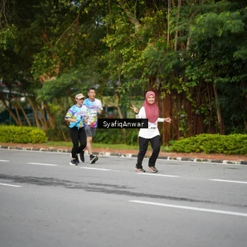 Runner Photo 8398337
