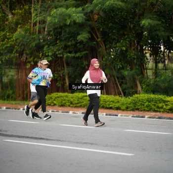 Runner Photo 8398339