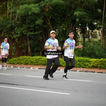 Runner Photo 8398349