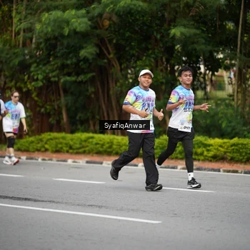 Runner Photo 8398350