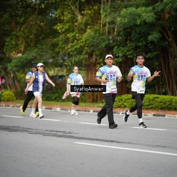 Runner Photo 8398352