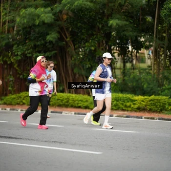 Runner Photo 8398357