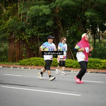 Runner Photo 8398359