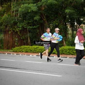Runner Photo 8398361