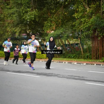Runner Photo 8398367