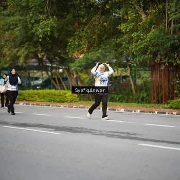 Runner Photo 8398369