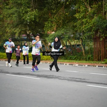 Runner Photo 8398374