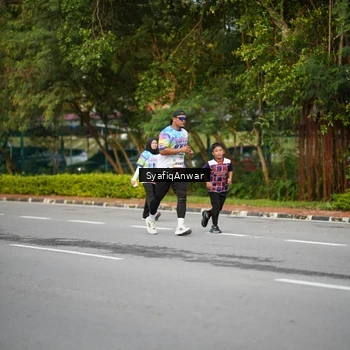 Runner Photo 8398376