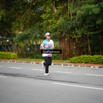 Runner Photo 8398399