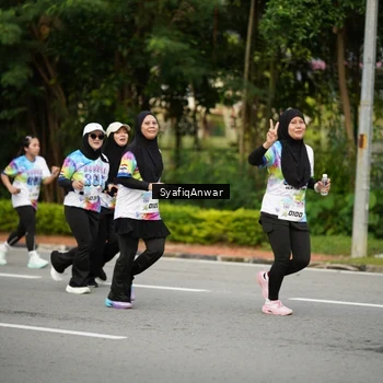 Runner Photo 8398410