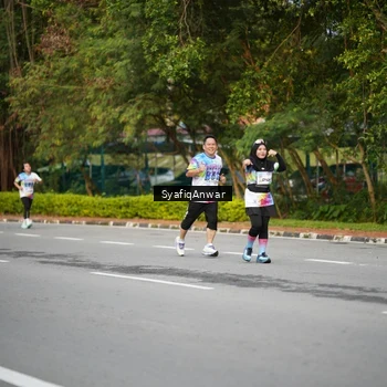 Runner Photo 8398411