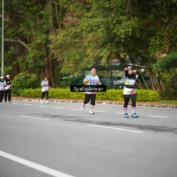 Runner Photo 8398412