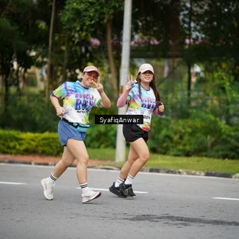 Runner Photo 8398432