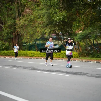 Runner Photo 8398437