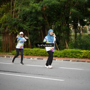 Runner Photo 8398439