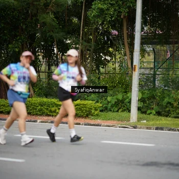 Runner Photo 8398442