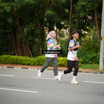 Runner Photo 8398445