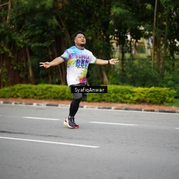 Runner Photo 8398453