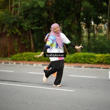 Runner Photo 8398455