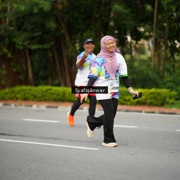 Runner Photo 8398458