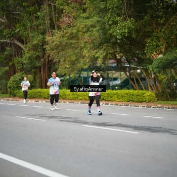 Runner Photo 8398463