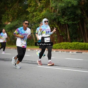 Runner Photo 8398465