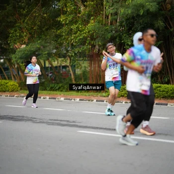 Runner Photo 8398467