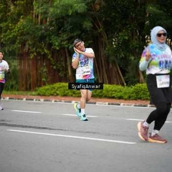 Runner Photo 8398469