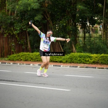 Runner Photo 8398474