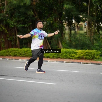 Runner Photo 8398477
