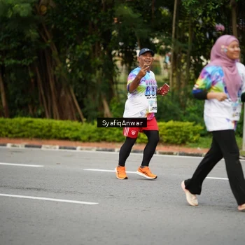 Runner Photo 8398493