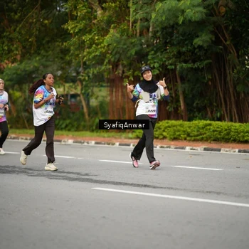 Runner Photo 8398496