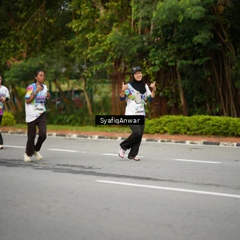 Runner Photo 8398497