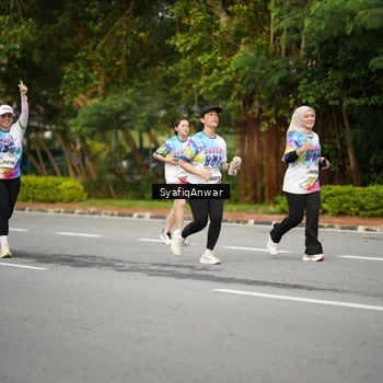 Runner Photo 8398500