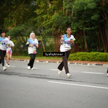 Runner Photo 8398502