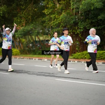 Runner Photo 8398503