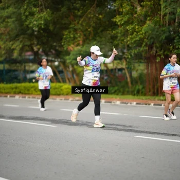 Runner Photo 8398504