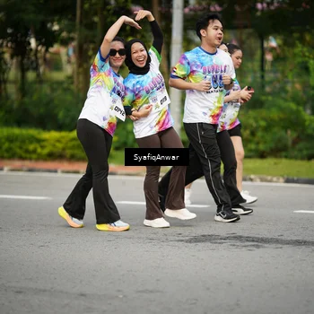 Runner Photo 8398534