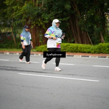 Runner Photo 8398545